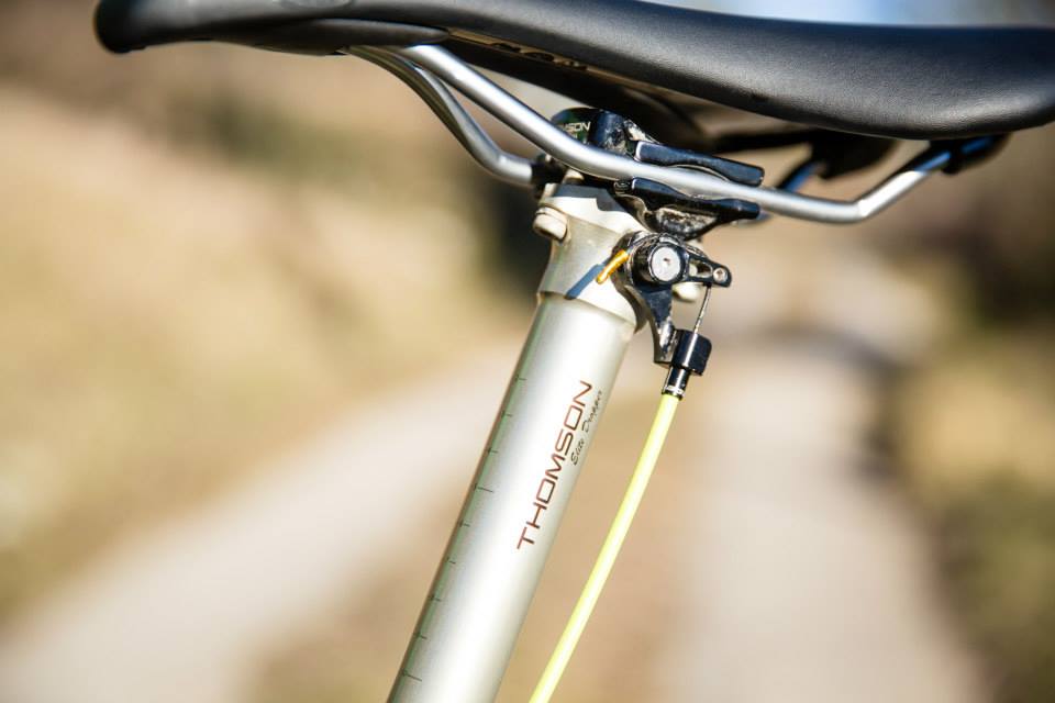 THOMSON DROPPER SEATPOST – EXTERNAL ROUTING
